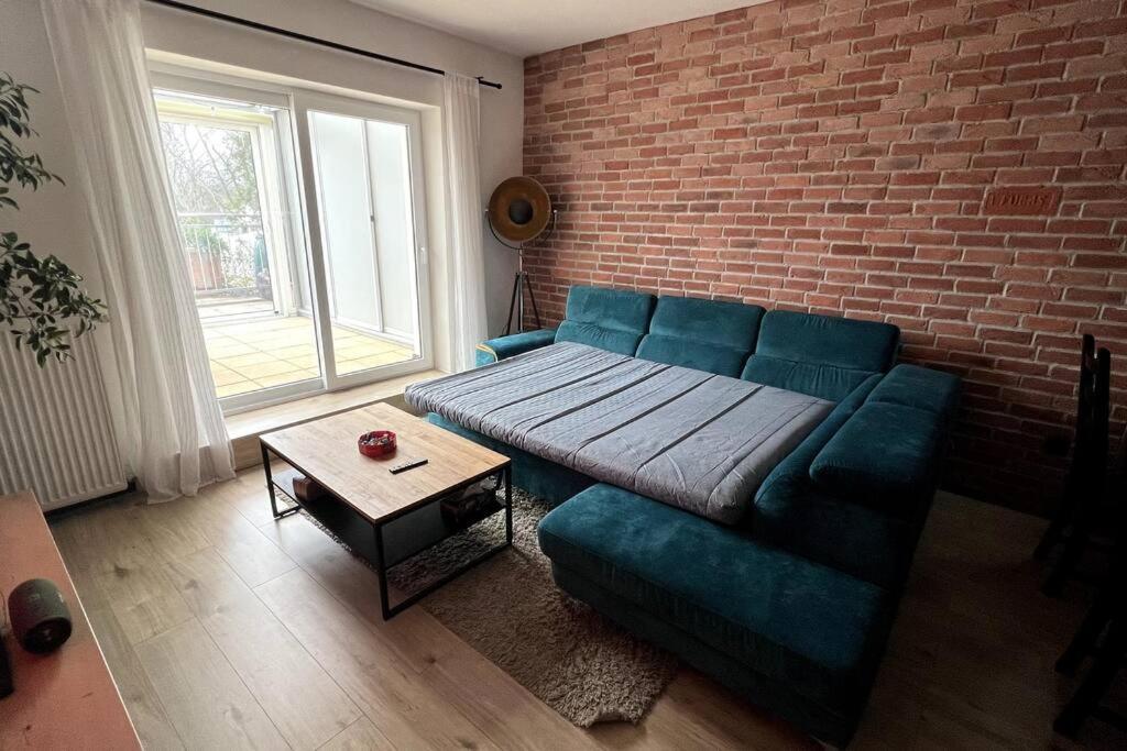 ברטיסלאבה Lake Apartment, 2X Free Garage, 10 Mins To Centre מראה חיצוני תמונה
