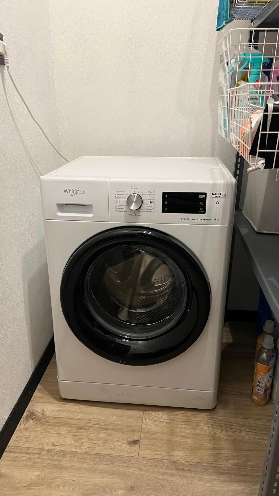 ברטיסלאבה Lake Apartment, 2X Free Garage, 10 Mins To Centre מראה חיצוני תמונה