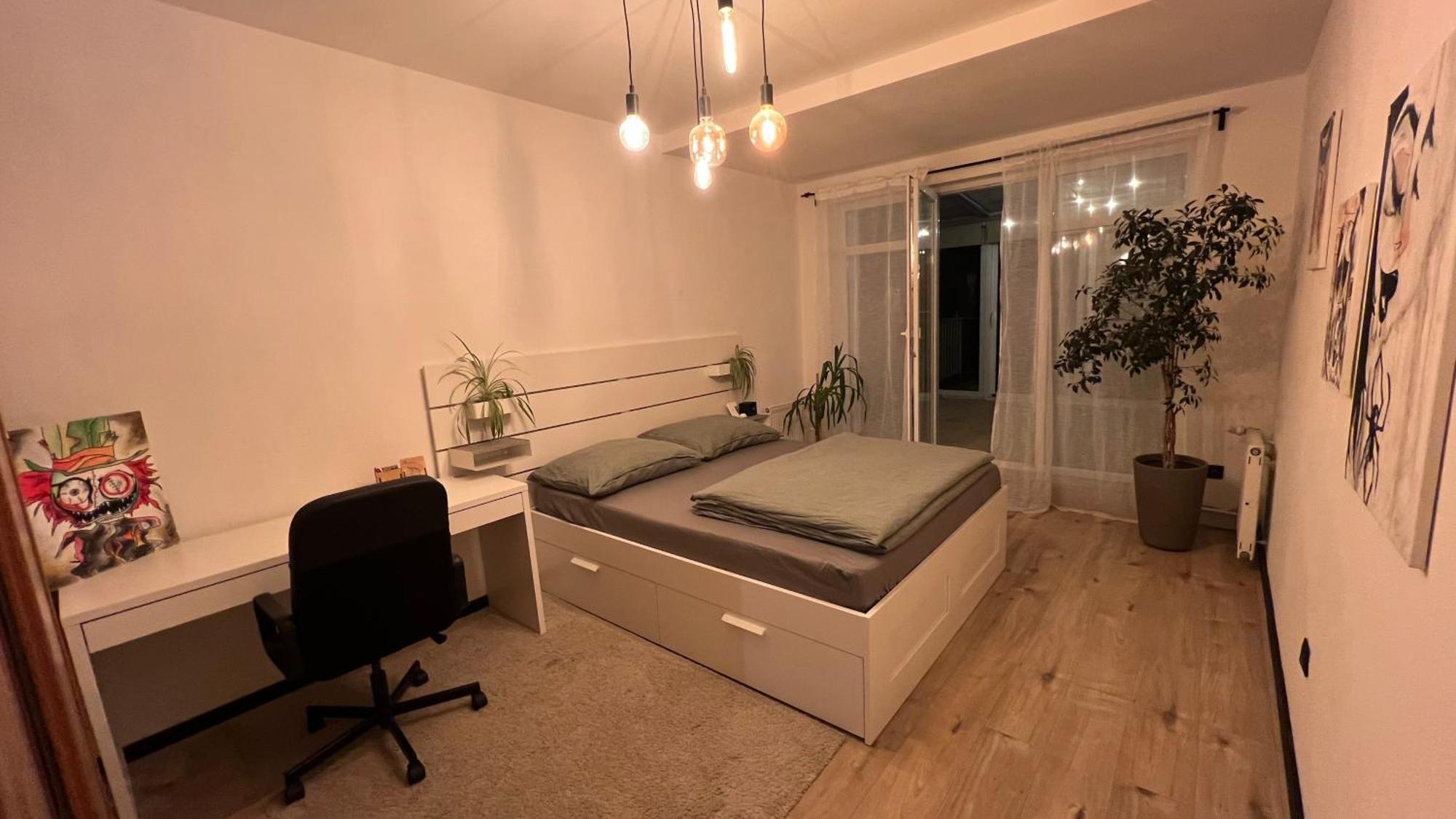 ברטיסלאבה Lake Apartment, 2X Free Garage, 10 Mins To Centre מראה חיצוני תמונה